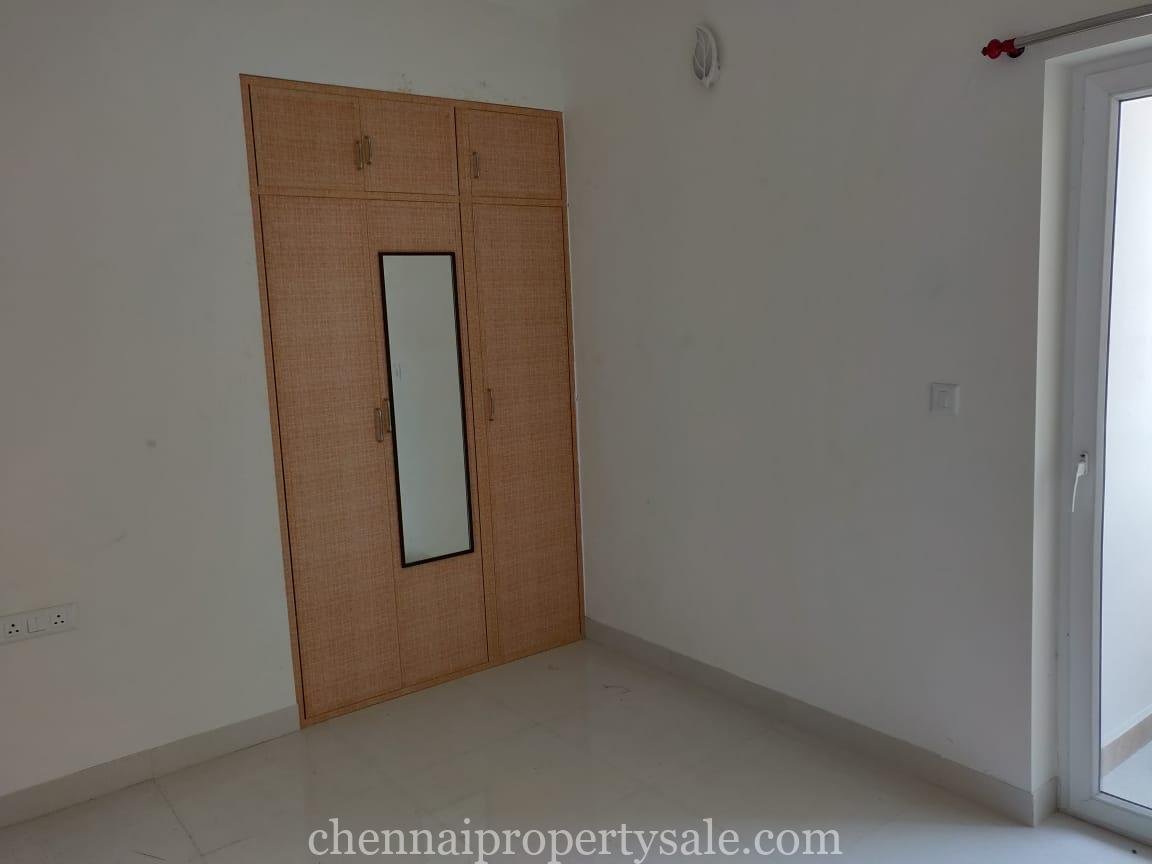 Luxuray Apartments sale in Manapakkam