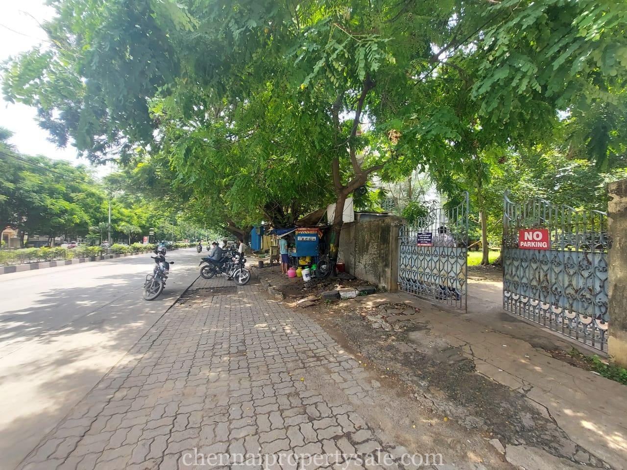  32.5 Ground Commercial Land Sale in Velachery