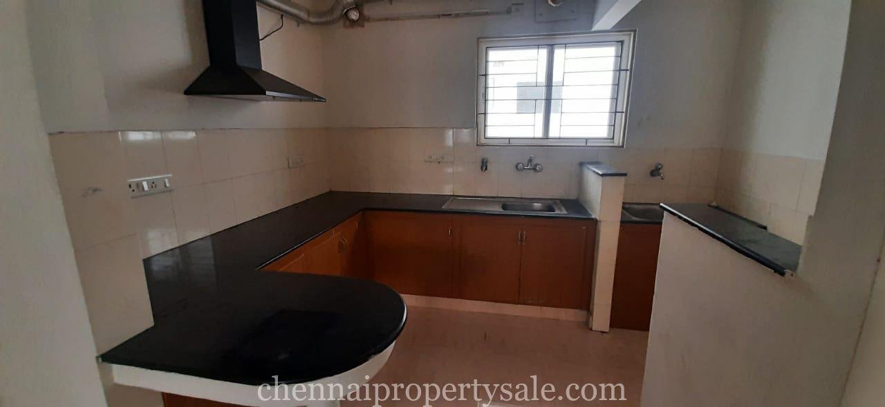 Spacious 3 BHK flat in Navalur OMR