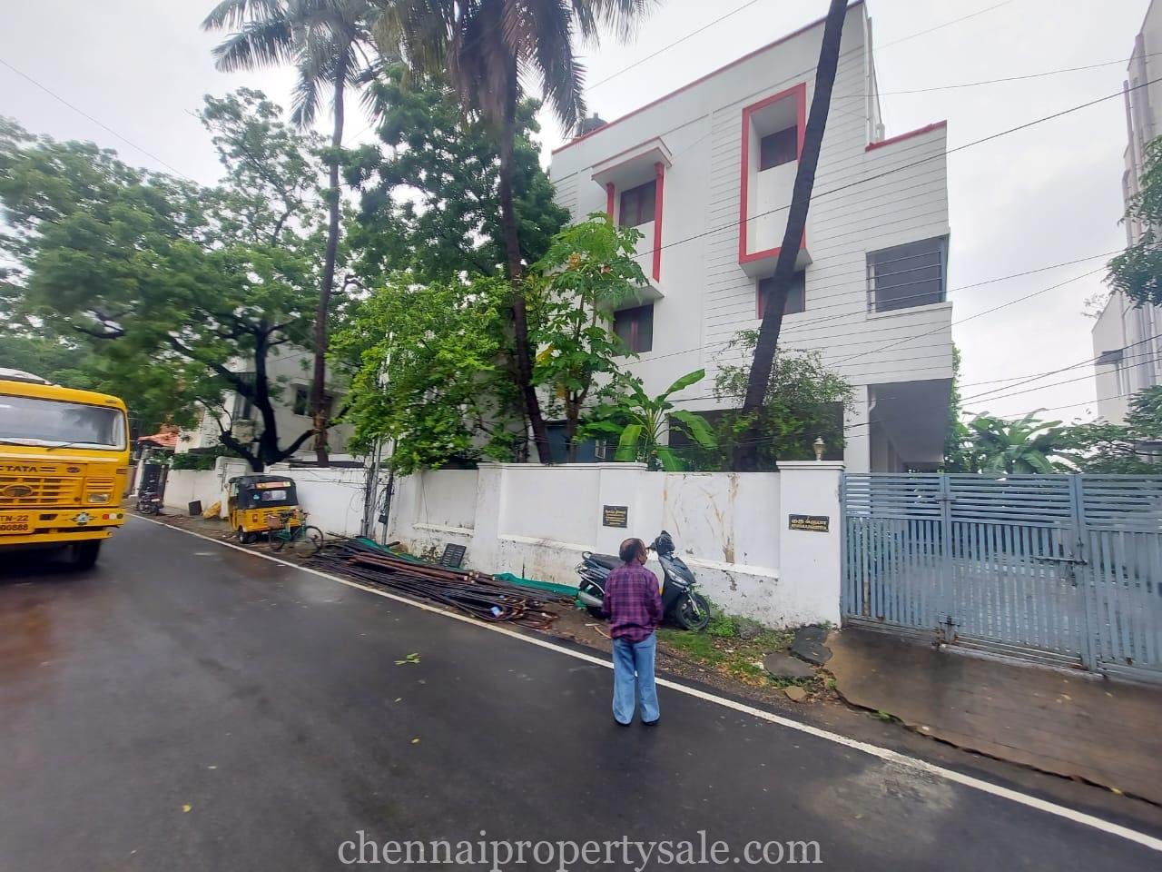 2657 Sq.Ft Land With Old House Sale in Kotturpuram