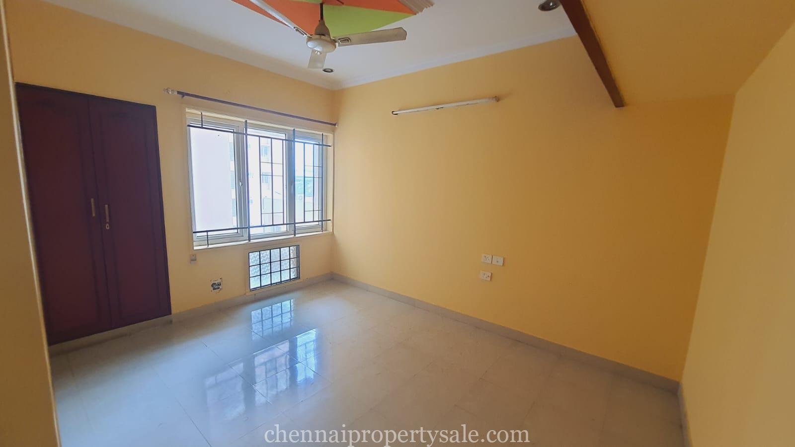 1420 Sq.Ft 3 Bhk Flat Sale in Virugambakkam