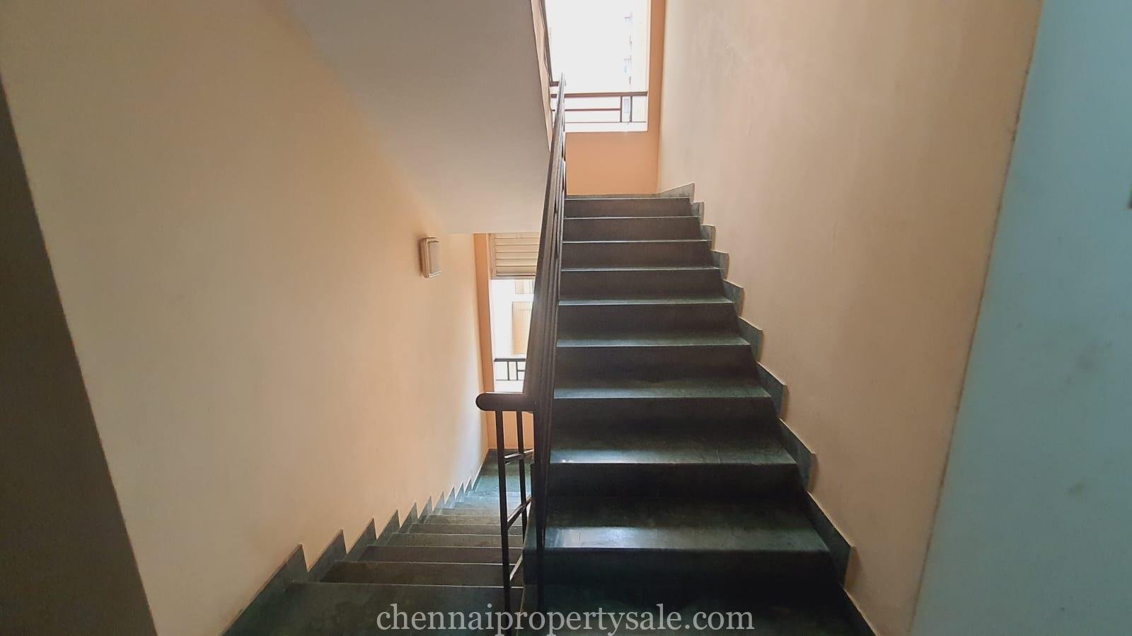 1420 Sq.Ft 3 Bhk Flat Sale in Virugambakkam
