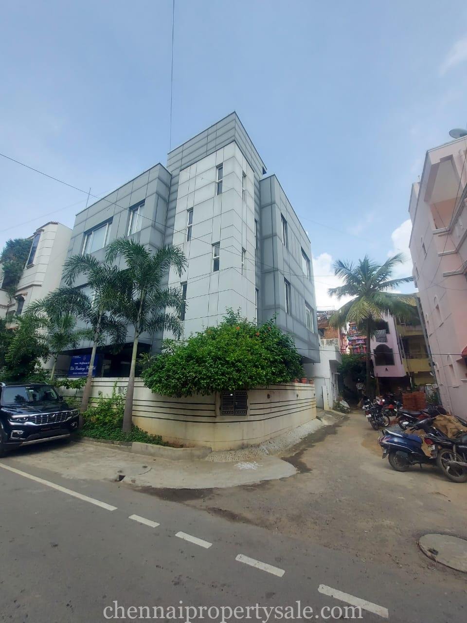 2400 Sq.Ft Commercial Building Sale in Anna Nagar