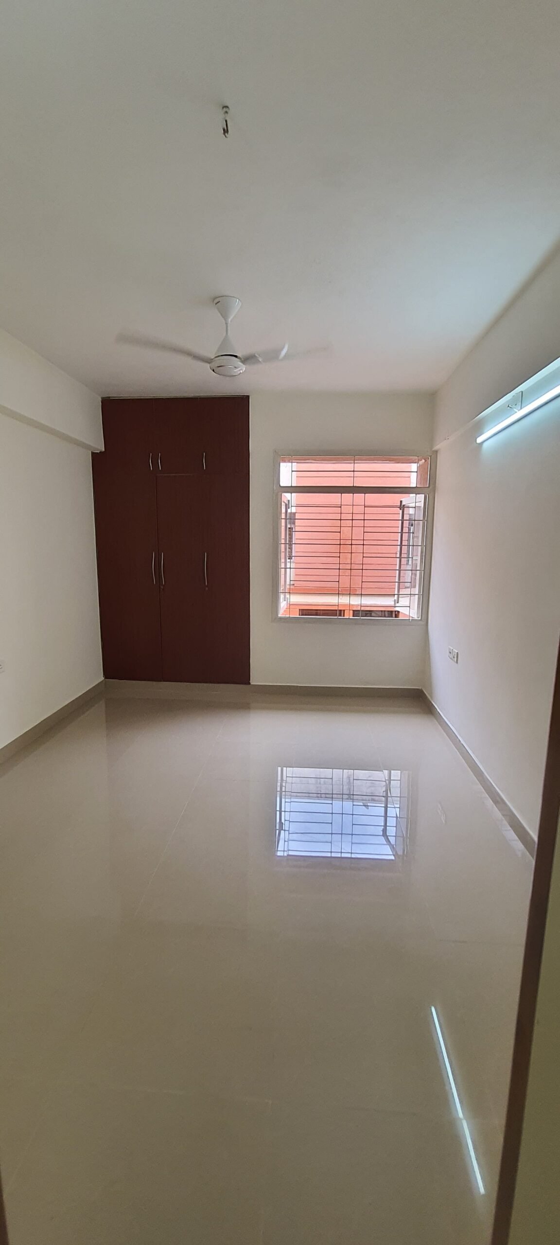 EBONY FLAT sale in manapakkam near MIOT hospital (1)