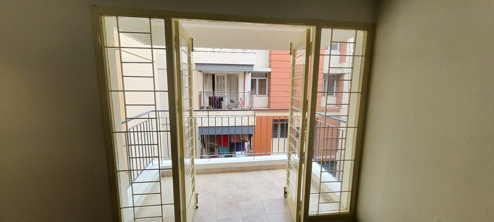 EBONY FLAT sale in manapakkam near MIOT hospital (1)