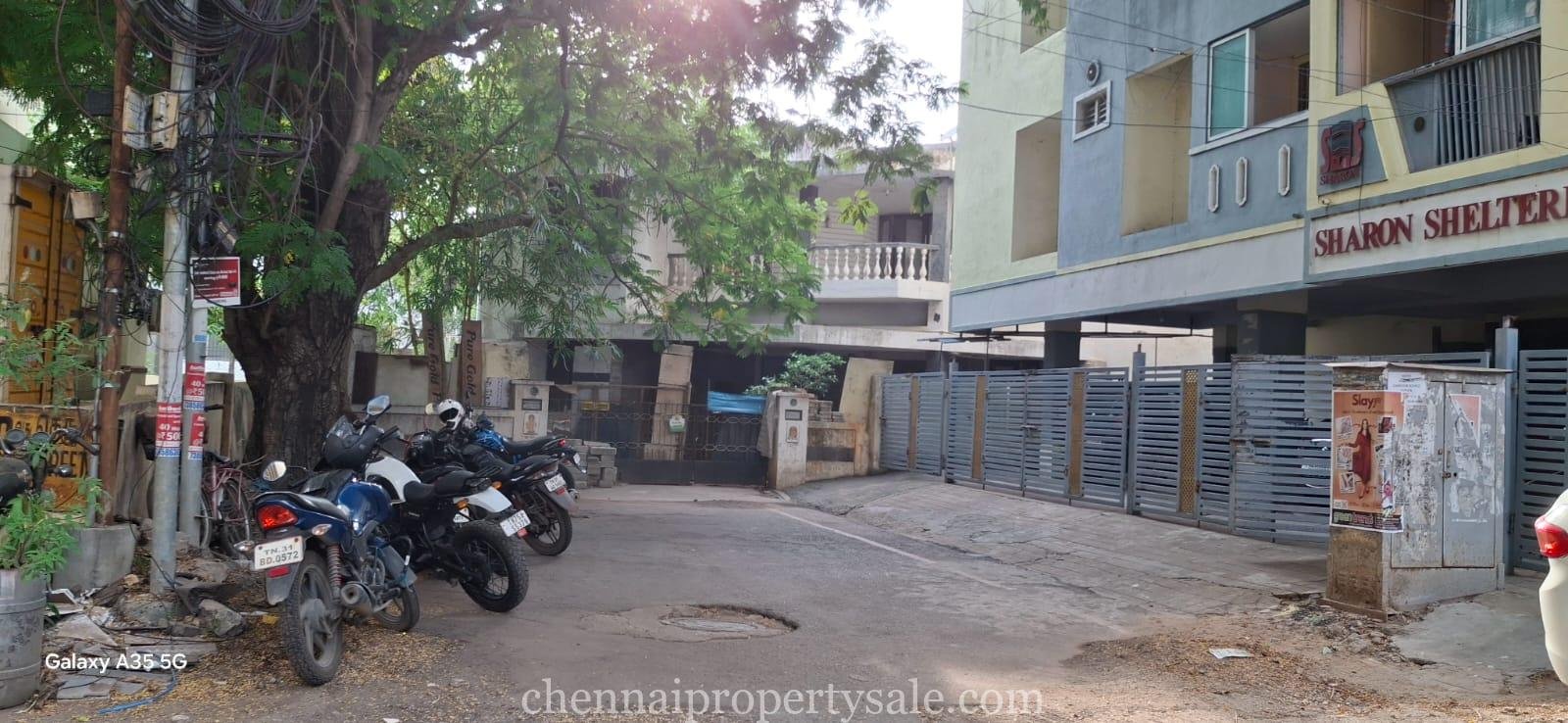  4 Bhk Old independent House Sale in Anna Nagar