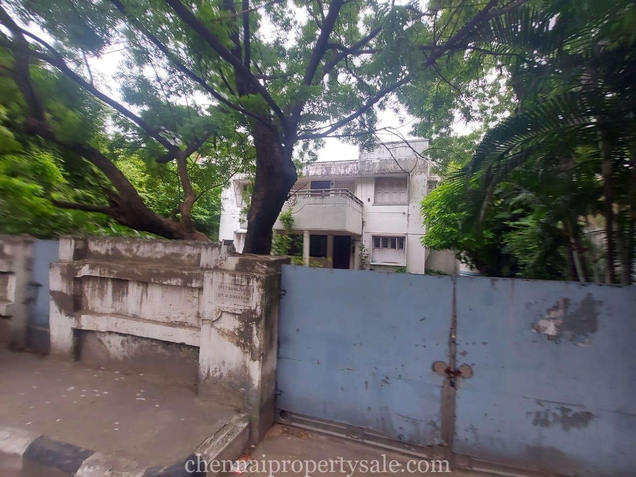 6525 Sq Feet On Road Land With Building Sale in Kilpauk