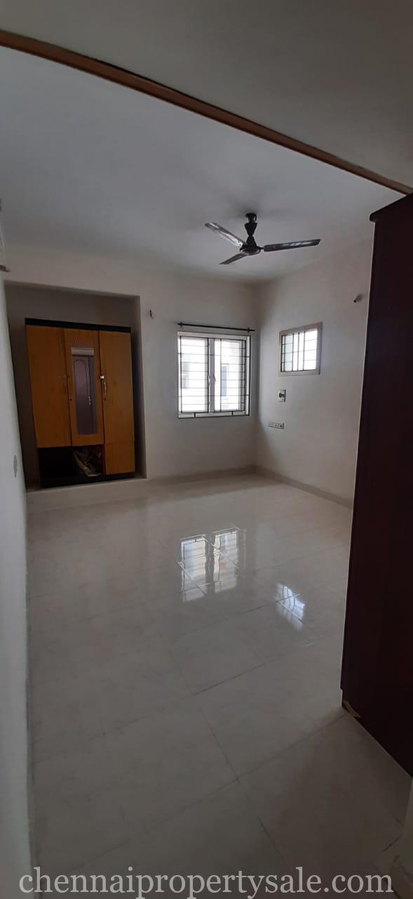 Spacious 3 BHK flat in Navalur, OMR