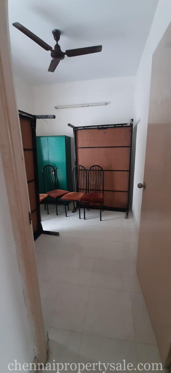 Spacious 3 BHK flat in Navalur, OMR