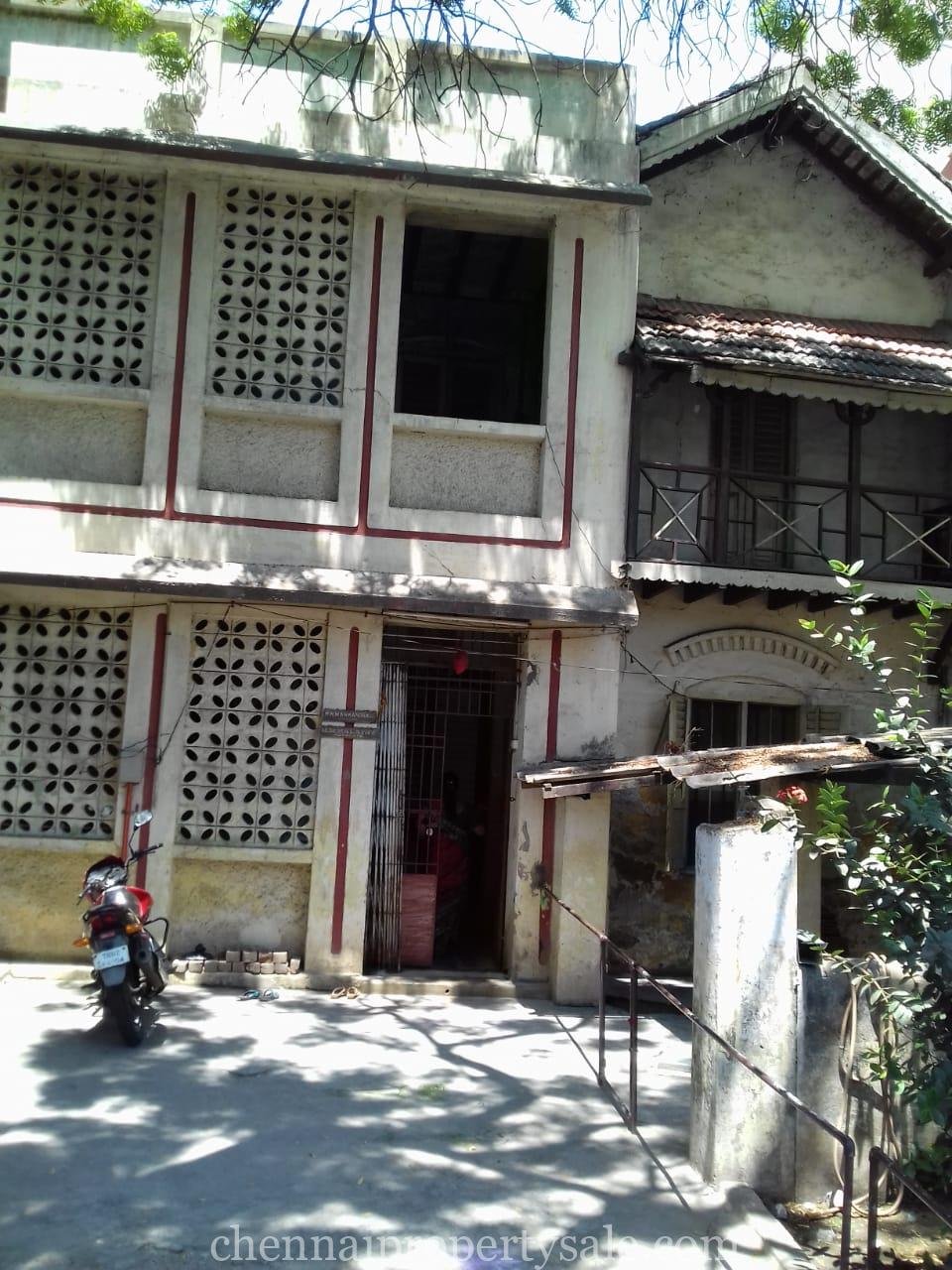 2600 SqFt On Road Commercial Land With Old Building Sale in Kilpauk