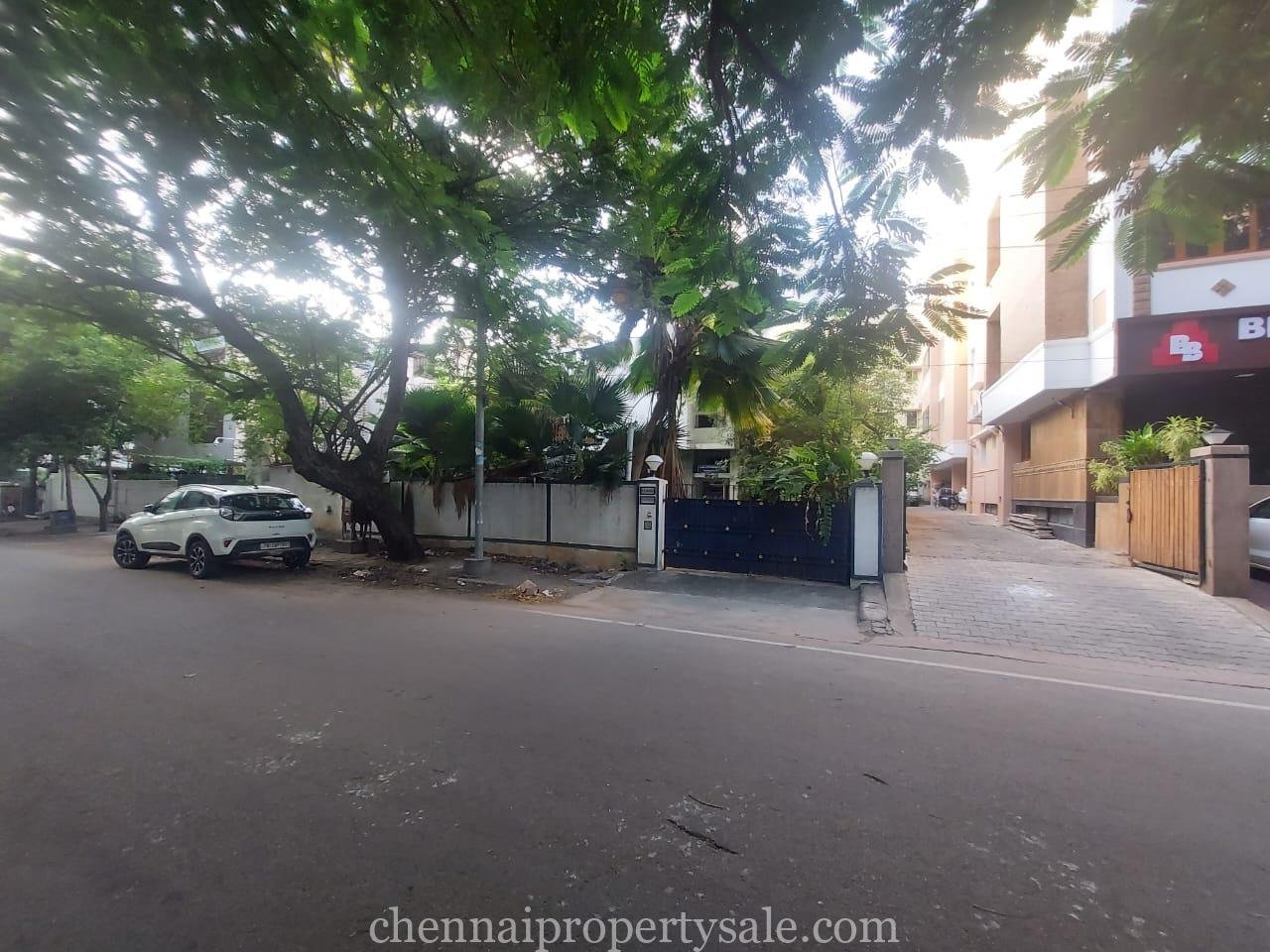 5000 Sqft Residential Land With Old Building Sale in Anna Nagar