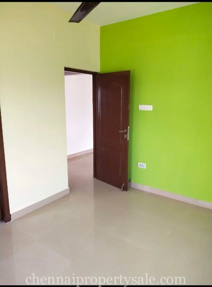 1336 Sq.Ft Flat Sale in Perungudi