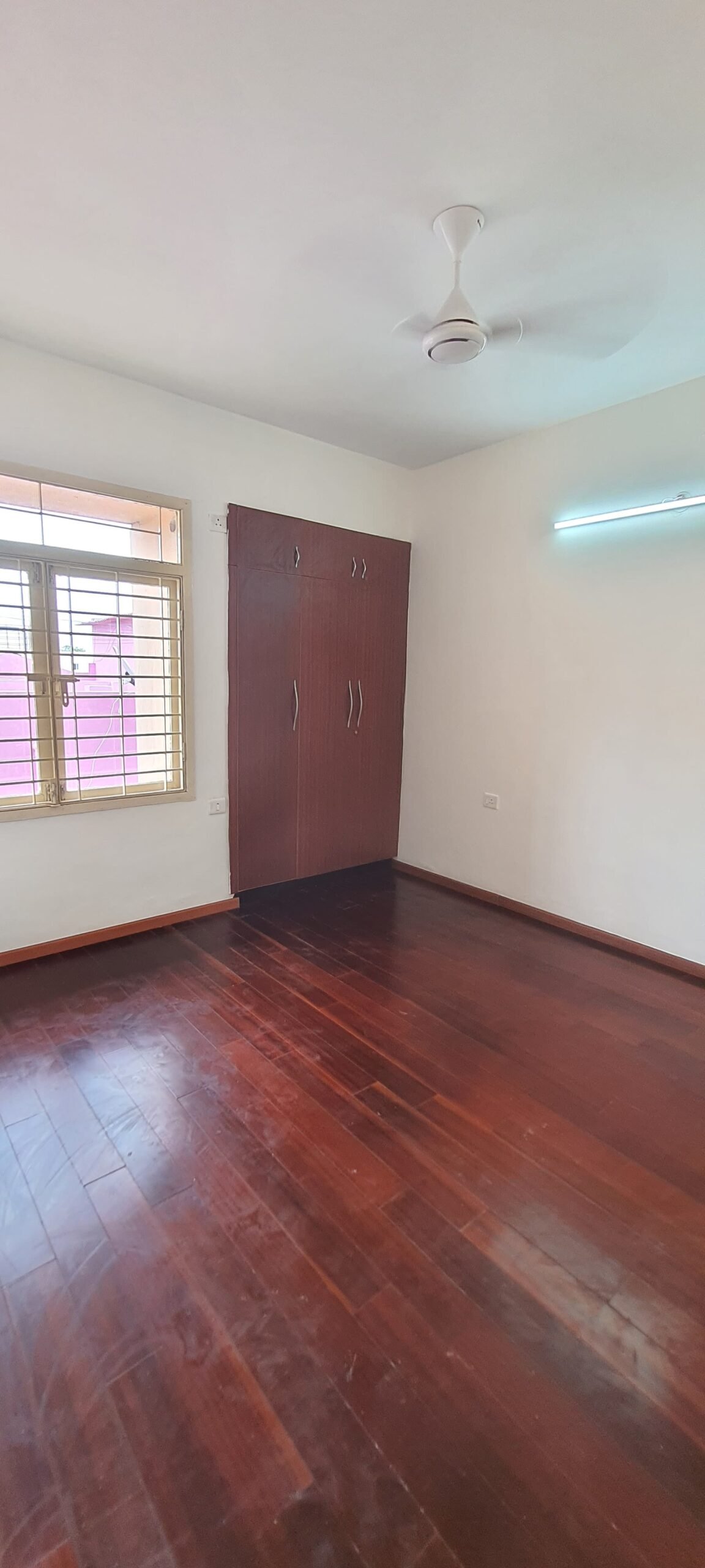 EBONY FLAT sale in manapakkam near MIOT hospital (1)