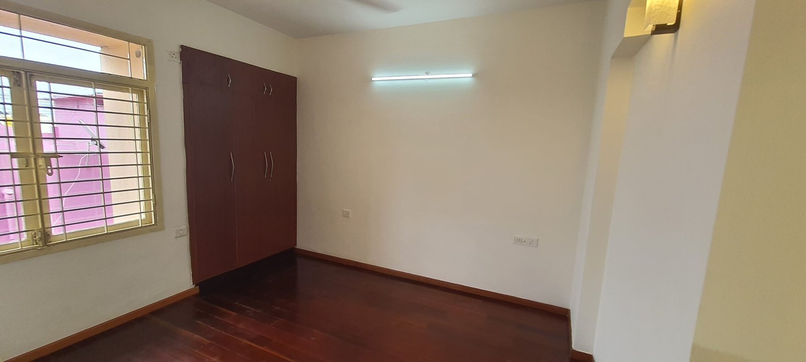 EBONY FLAT sale in manapakkam near MIOT hospital (1)